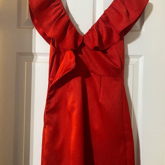 Do + Be Dress Semi formal Size Small Red Mini Dress Gorgeous Date Night - Picture 2 of 5